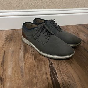 Men’s dress shoes
